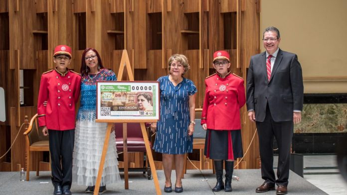 SEP, Sepomex y Lotería Nacional cancelan timbre postal y presentan billete conmemorativo