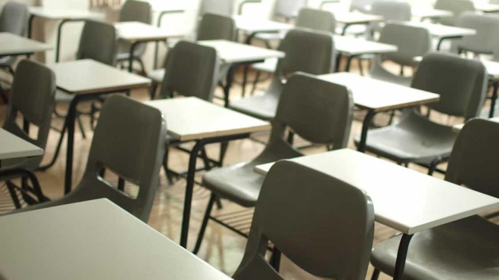 Más de 60 escuelas en Coahuila ajustan horarios por ola de calor