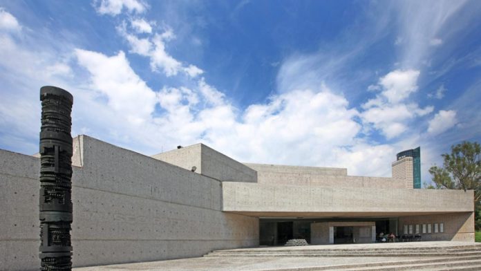 Museo Tamayo celebra la relación entre humanos y perros