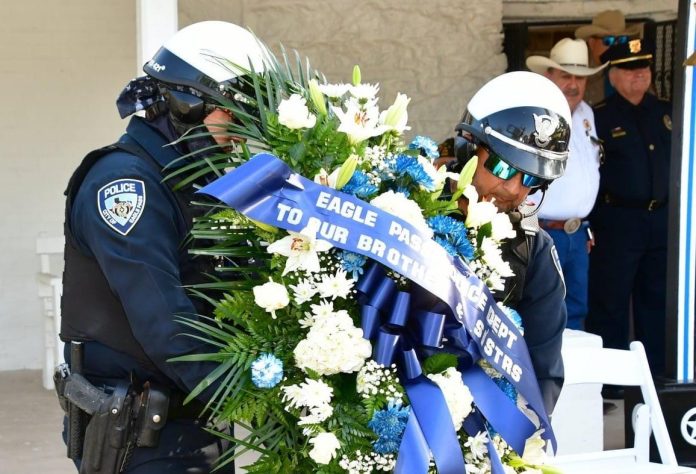 Rindieron homenaje a oficiales caídos y a quienes aún velan por la seguridad ciudadana 
