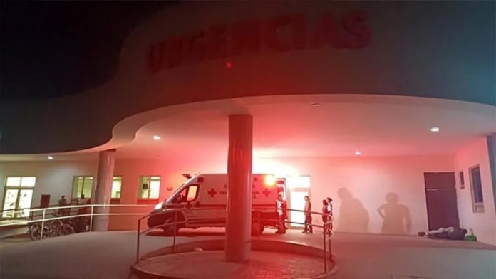 Mujer atropelló a un hombre mientras escapa de una riña en Coahuila