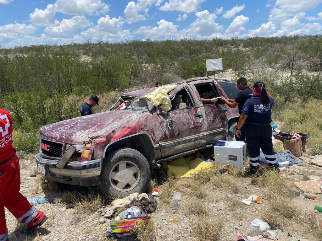 Tres abuelitos heridos en volcadura sobre la 57
