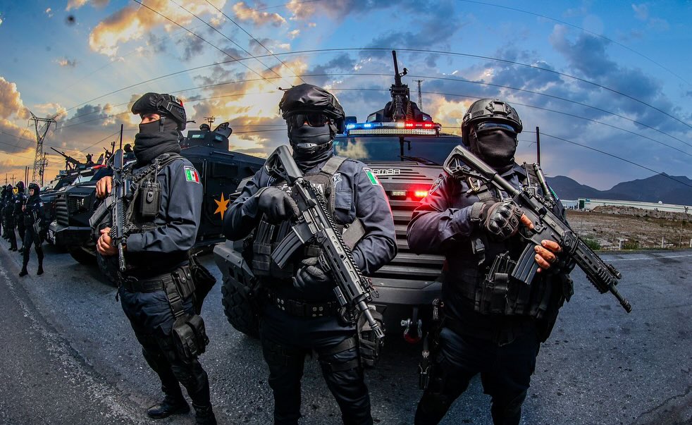 policía