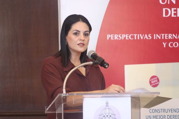 Presentan en Congreso del Estado el libro "Construyendo un Mejor Derecho"