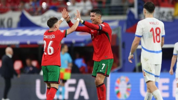 Eurocopa: Portugal logra victoria con gol en el último minuto ante República Checa