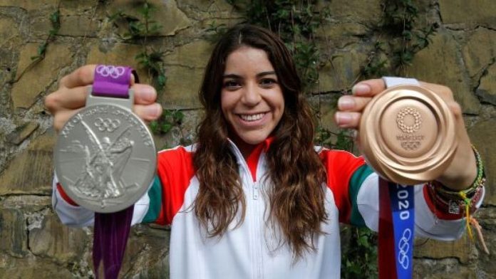 Alejandra Orozco gana batalla legal y recupera beca de Conade