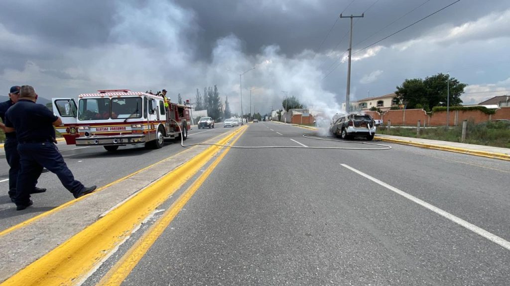 Voraz incendio en Saltillo.