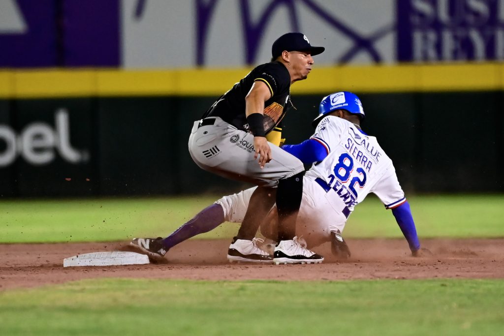 Se luce Grotz y Acereros de Monclova se lleva el primero de la serie