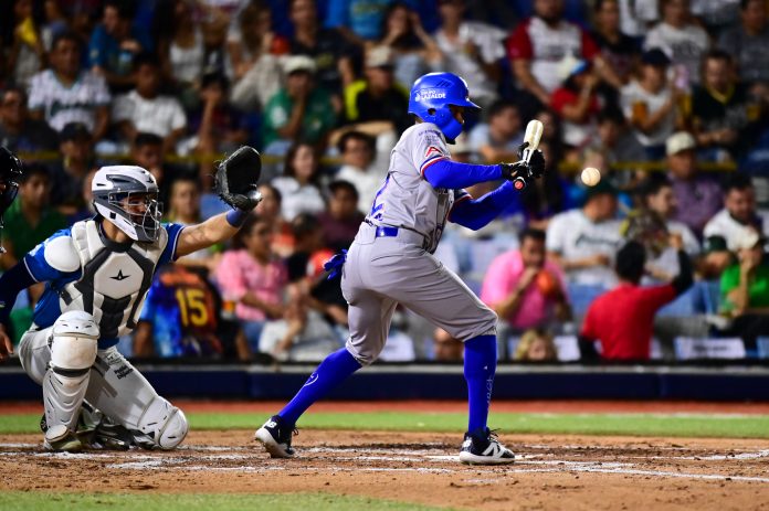 Acereros pega primero en juego contra Bravos de León