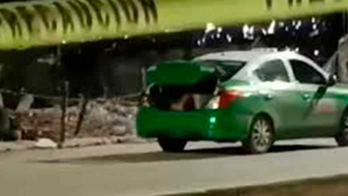 Encuentran a taxista sin vida en la cajuela de su coche