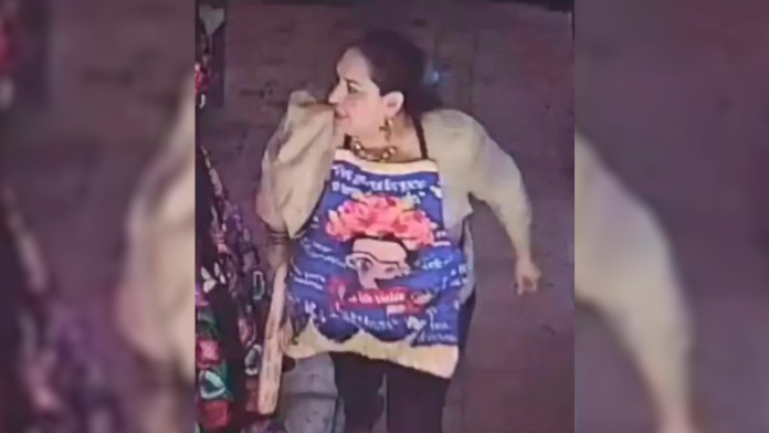 Mujer agrede con un bate a abuelita y termina en prisión preventiva en Michoacán