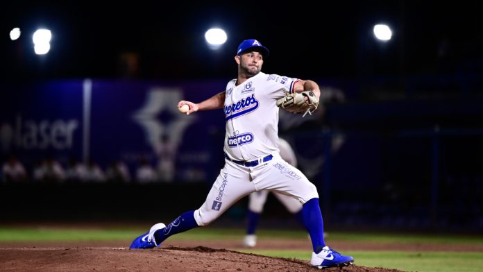 Se luce Grotz y Acereros de Monclova se lleva el primero de la serie