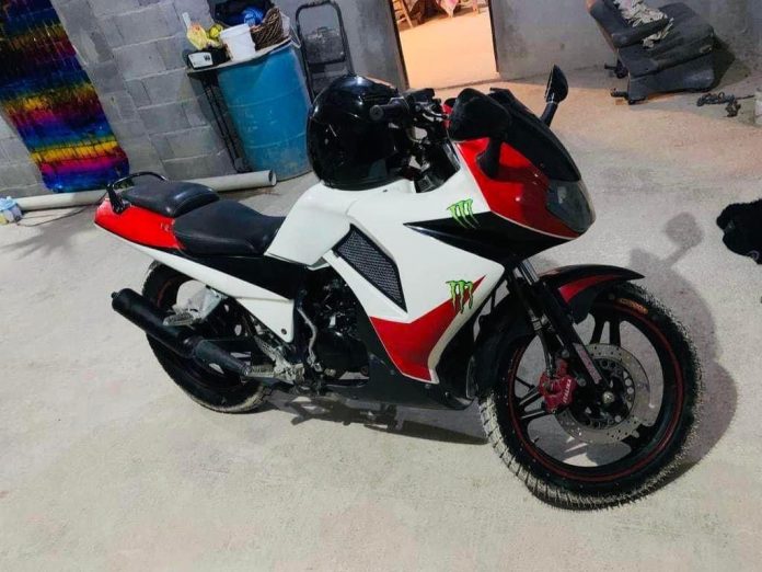 Detienen a menor por robo de motocicletas