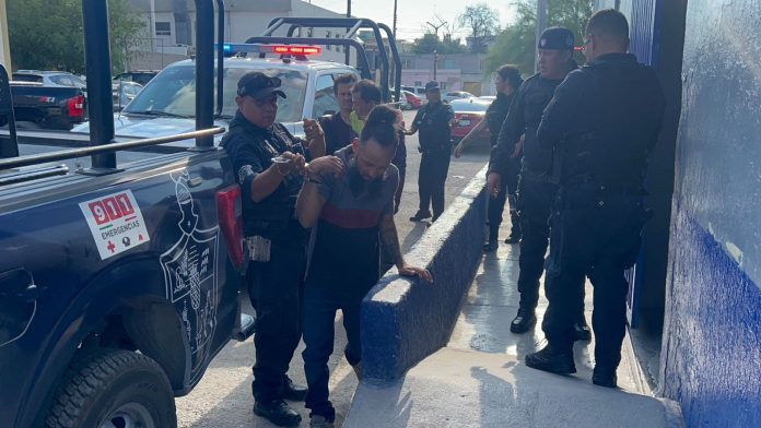 Policías capturan a ladrón tras robar en un domicilio