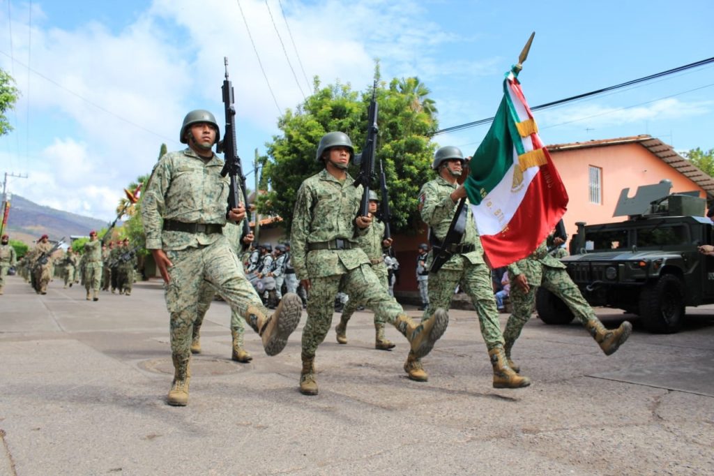 Ejército Mexicano se une a la celebración del 147 aniversario del municipio de Aguililla, Michoacán