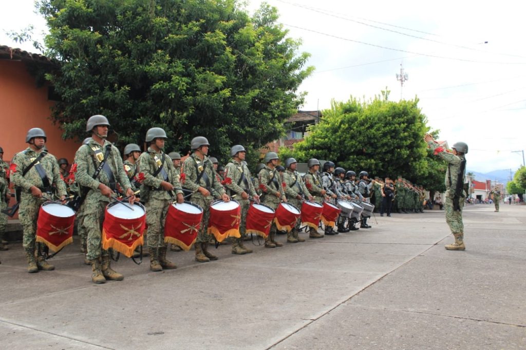 Ejército Mexicano se une a la celebración del 147 aniversario del municipio de Aguililla, Michoacán