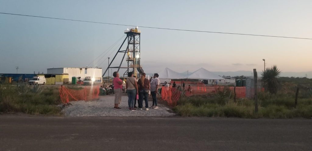 ¡Solo rescataron un minero!