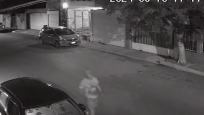 Denuncian robo de motocicleta en Monclova; fue captado en video