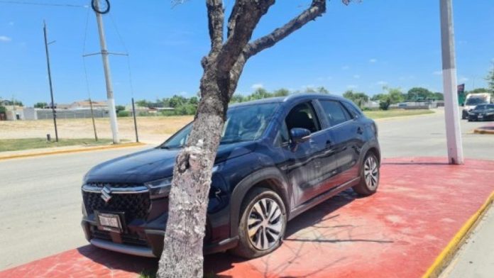 Mujer es atropellada por su propia camioneta en Coahuila