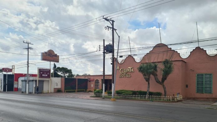 Detienen a padres de niño ruso que fue abandonado en un hotel
