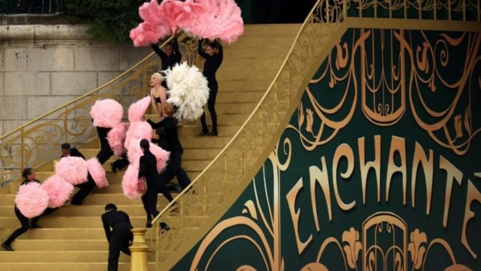 Lady Gaga rinde homenaje a la cultura parisina en la inauguración de los Juegos Olímpicos 2024