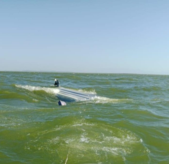 Paseantes ingresan a Presa 