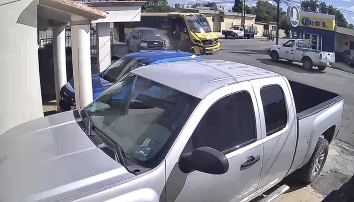 Cinco heridos en encontronazo en Sabinas