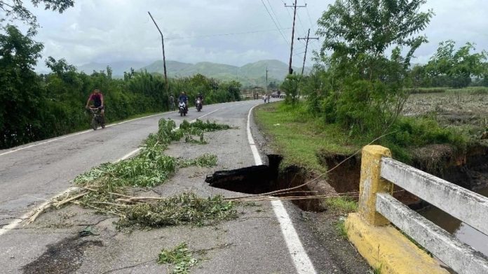 SICT en máxima alerta por posibles impactos en carreteras por huracán Beryl