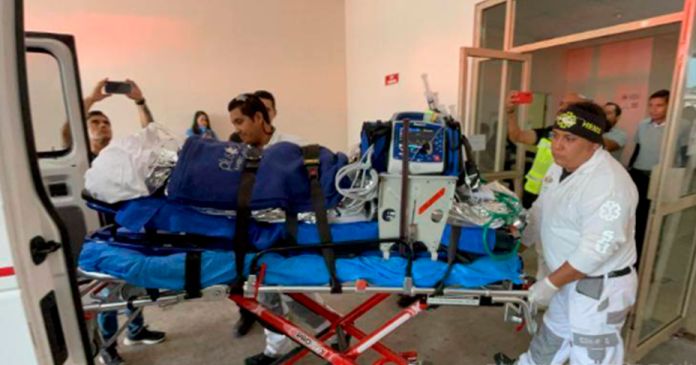 Trasladan a CDMX a una de las víctimas de explosión en puesto de comida de Coahuila