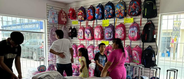Hasta 3 mil pesos cuesta surtir lista de útiles escolares en Monclova