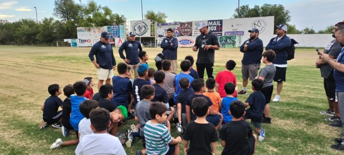 Club vaqueros realiza curso de verano para niños