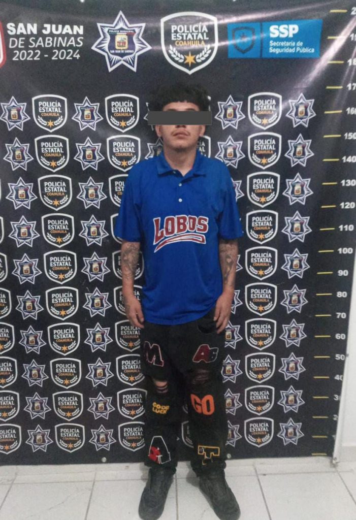 Entró al Oxxo a robar un 24 pack de cerveza y fue detenido