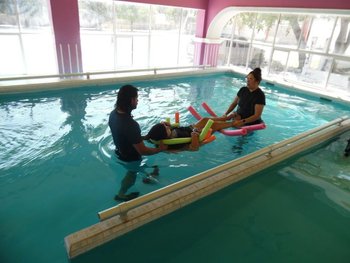 Centro terapéutico Gaby Brimmer sigue trabajando en periodo vacacional