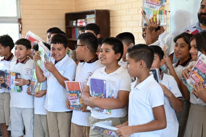 Se espera que lleguen útiles escolares durante periodo vacacional