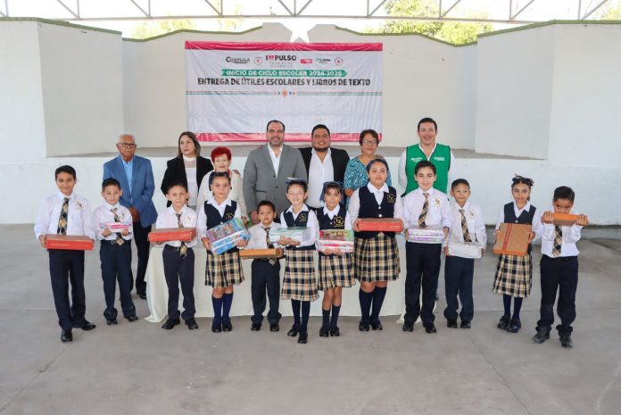 Asiste MALG a arranque de ciclo escolar; entregan paquetes de útiles escolares