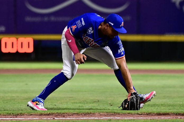 Acereros sigue vivo en la postemporada al vencer a los Tecos y poner la serie 2 a 1