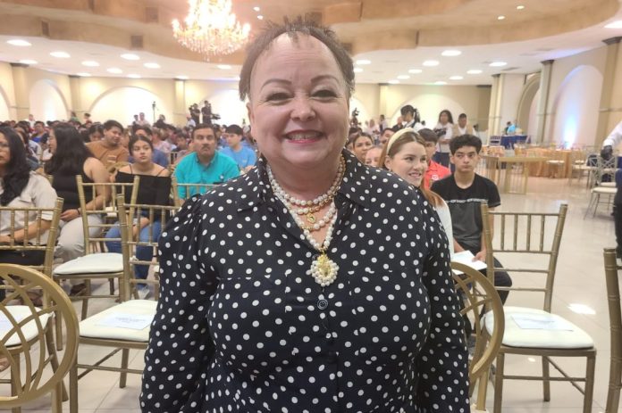 Esperanza Chapa, Rectora de la UTNC