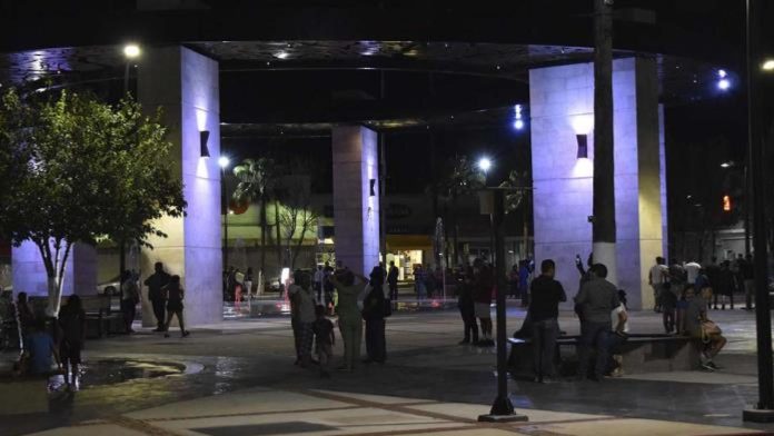 Familias de vendedores ambulantes se pelean por punto en la Zona Centro de Monclova