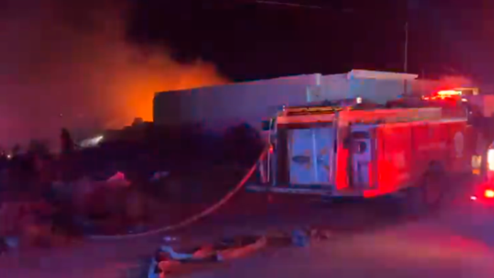 Hombre con problemas mentales provoca incendio en su casa en Monclova