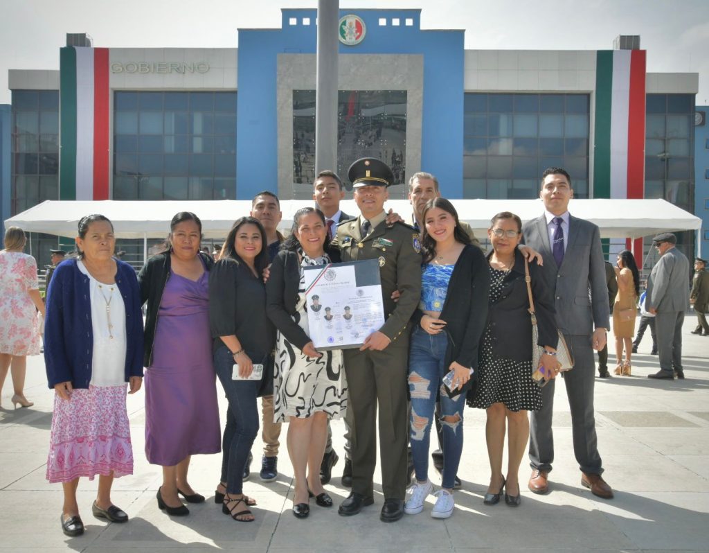 Graduación de la Escuela Militar de Ingenieros