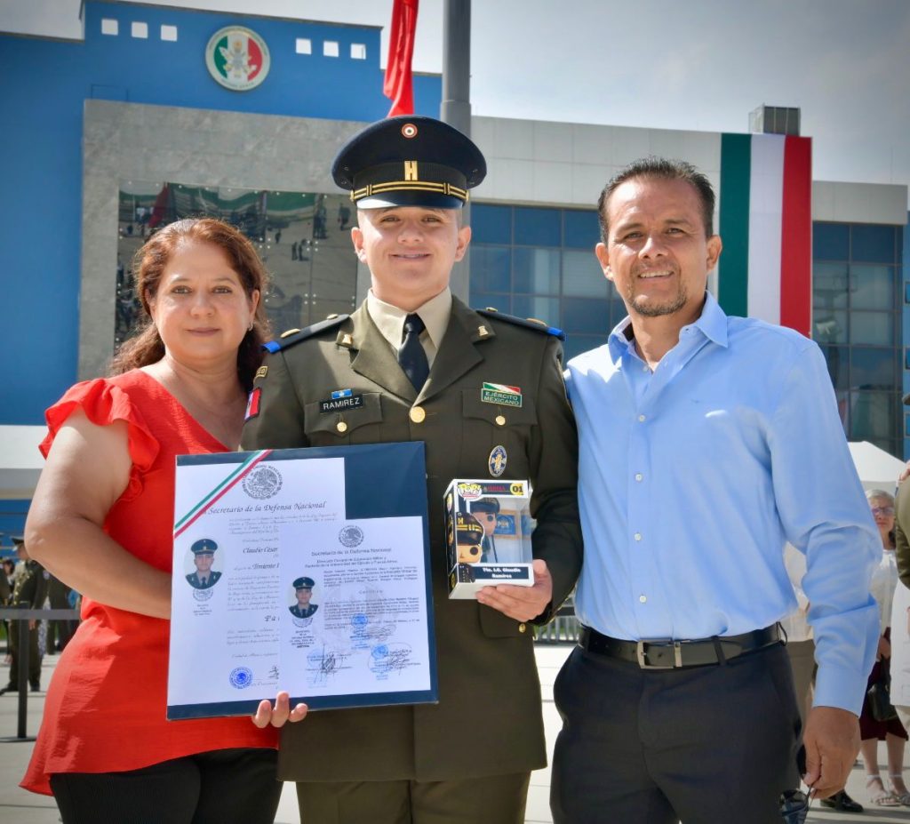 Graduación de la Escuela Militar de Ingenieros