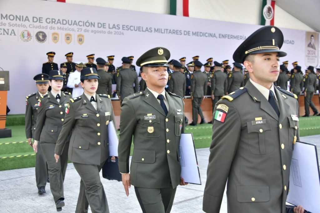 El Ejército Mexicano gradúa a 251 profesionales de la salud