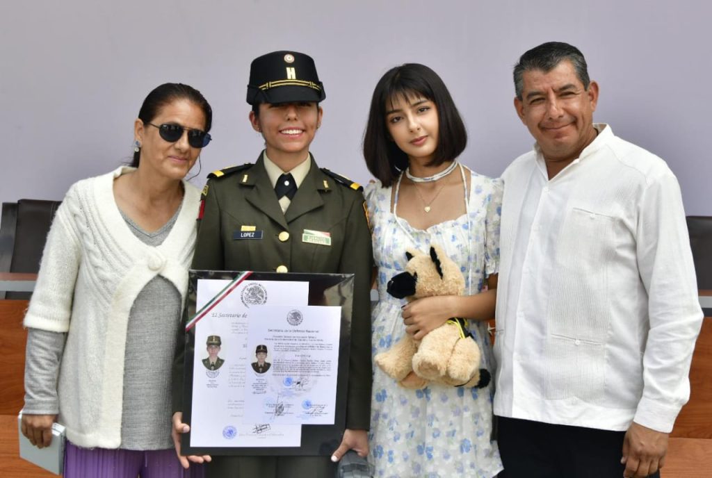 El Ejército Mexicano gradúa a 251 profesionales de la salud