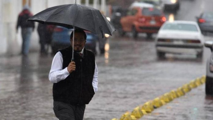 Frente frío trae fuertes lluvias y temperaturas más frescas a Coahuila