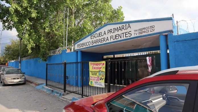 Maestra en Coahuila presenta denuncia tras ser golpeada por padres de familia