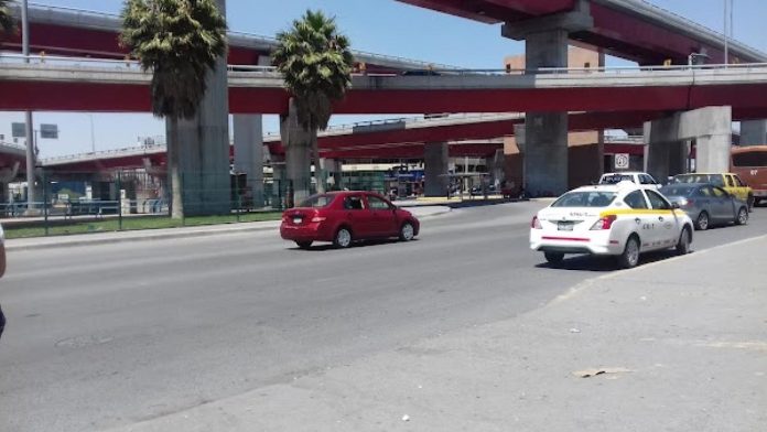 Matrimonio salva a joven que intentó quitarse la vida en puente de Coahuila