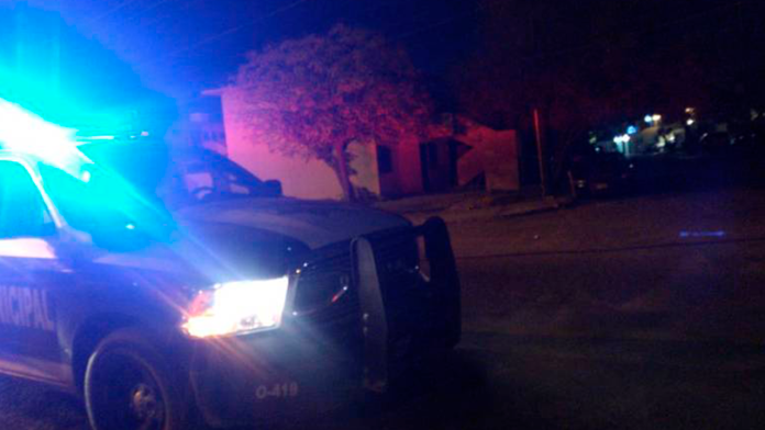 Detienen a pareja en camino al Ecoparque; vecinos los reportaron