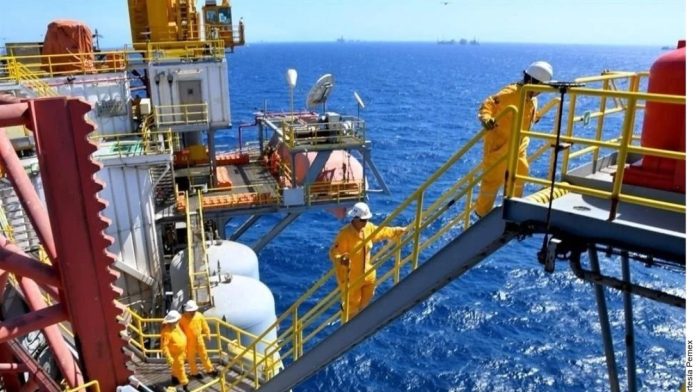 Pemex adquiere terminal de almacenamiento de combustibles en el Golfo por 320 millones de dólares