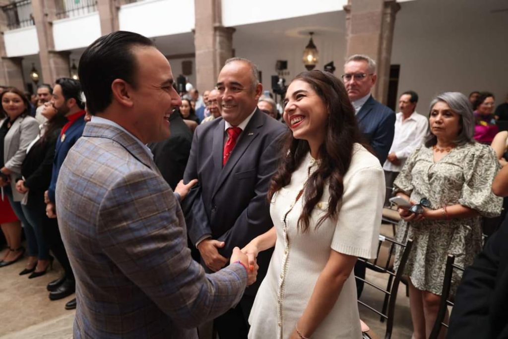 Reitera Manolo su compromiso de garantizar el ejercicio de la libre expresión en Coahuila