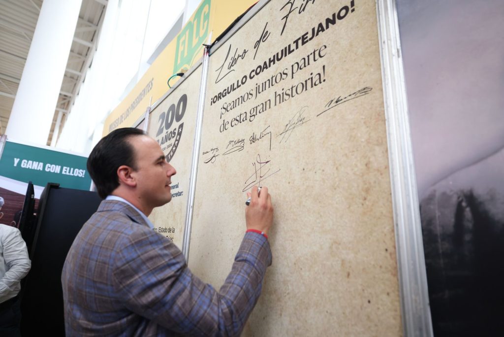 Inaugura Manolo Jiménez la Feria Internacional del Libro Coahuila 2024 "Leer es de Gigantes"